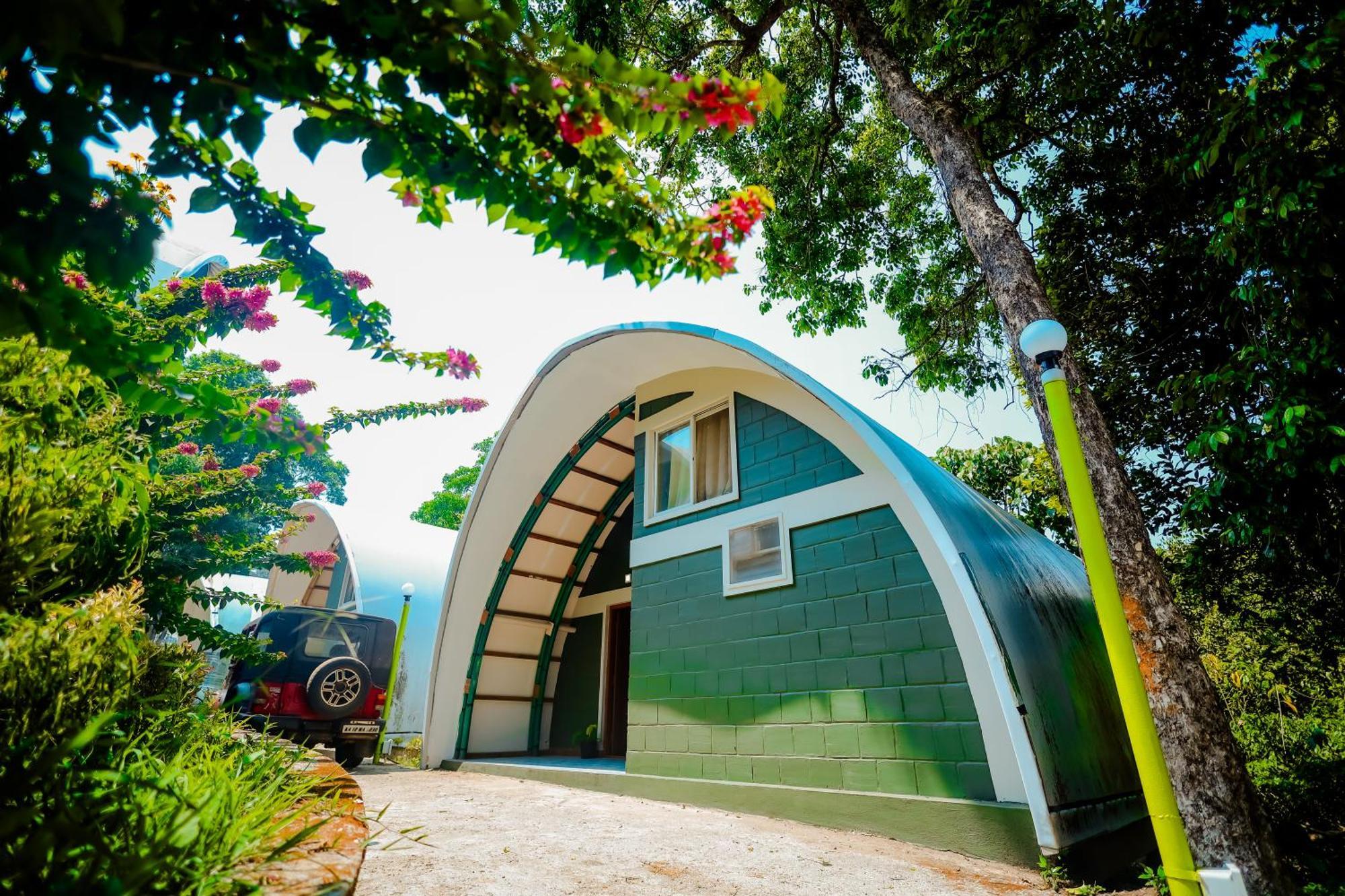 Mookanana Jungle Resort And Spa Hasszan Kültér fotó
