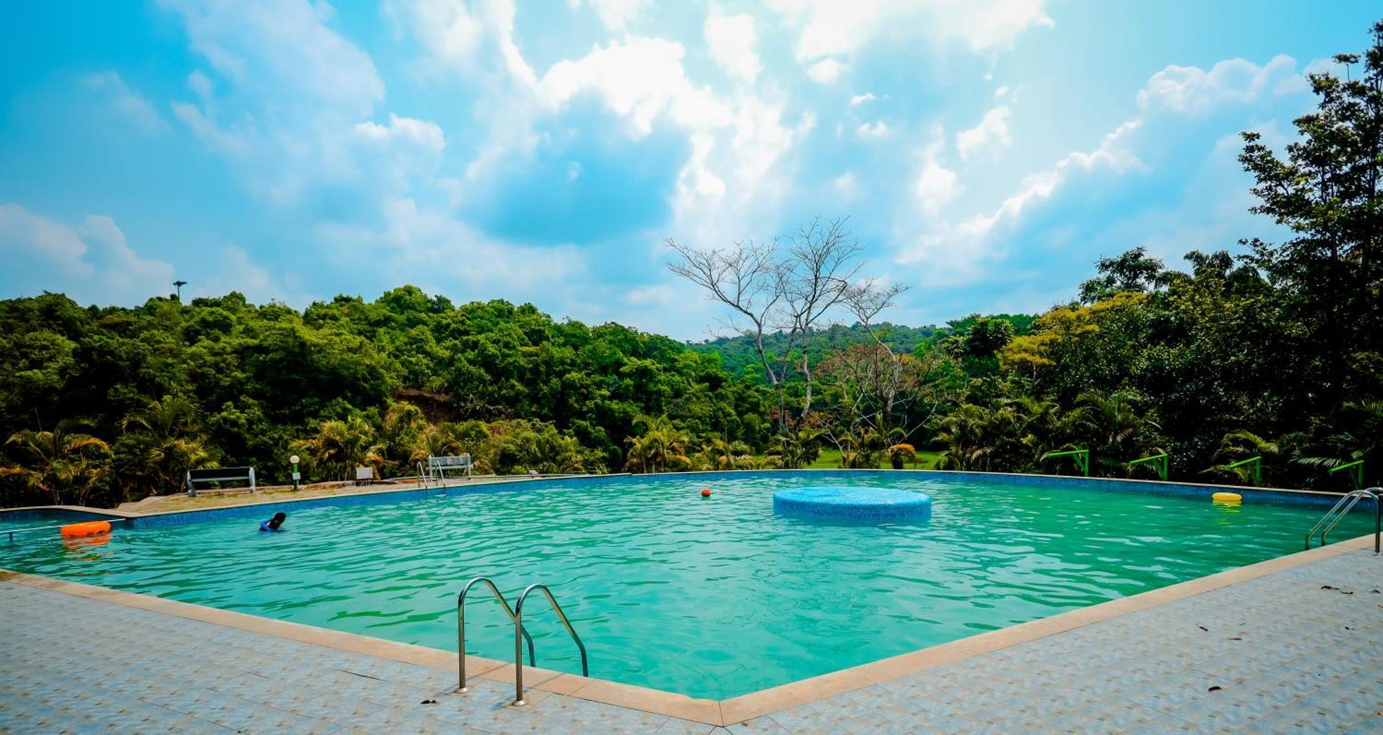Mookanana Jungle Resort And Spa Hasszan Kültér fotó
